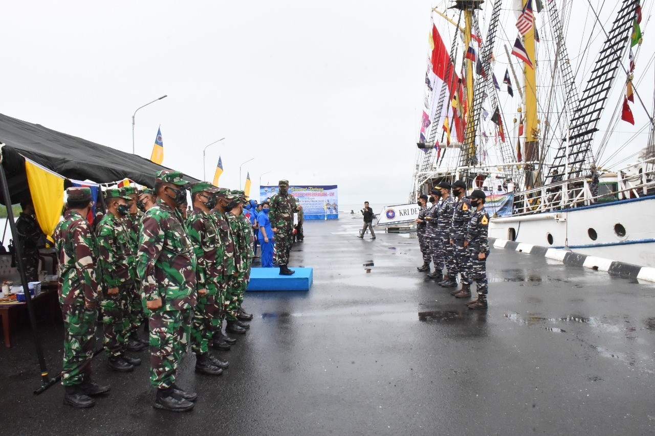 Dinkes Lantamal XIII Lakukan Rapid Test Seluruh ABK KRI Dewa Ruci dan KRI Surabaya