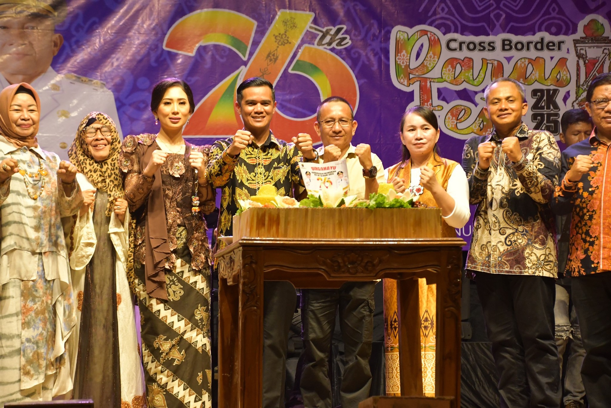 Bupati Nunukan dan Wakil Bupati Nunukan Hadiri Pembukaan Festival Budaya Daerah dan Paras Fest dalam rangka Resepsi Hari Jadi Kabupaten Nunukan ke 26 Tahun 2025