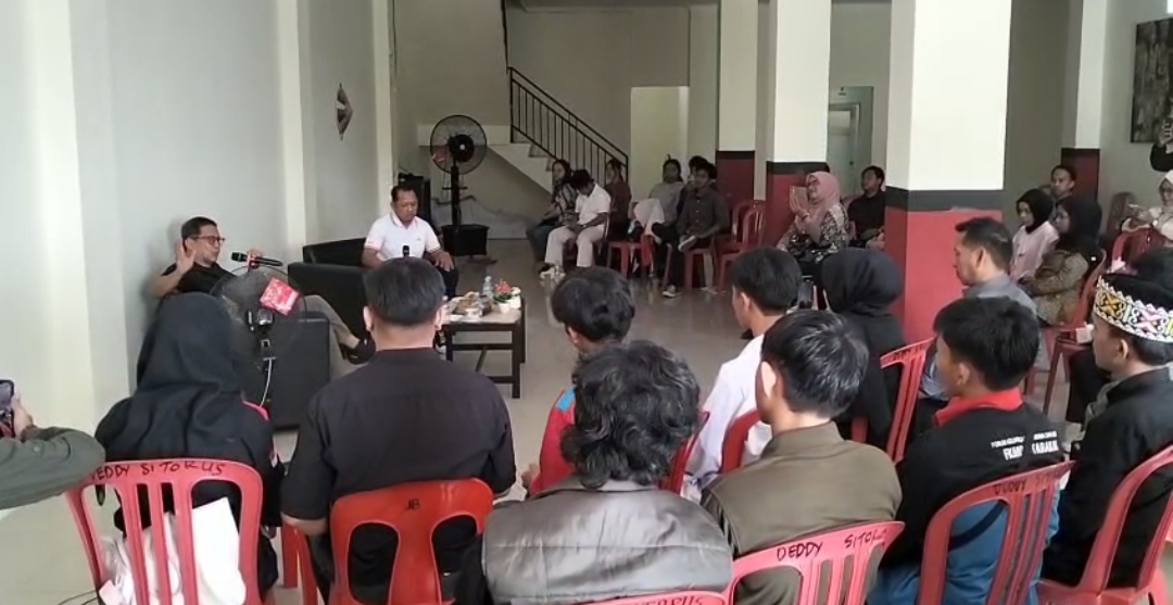 Rocky Gerung Gugat Model Ekonomi yang Merusak Alam Kaltara