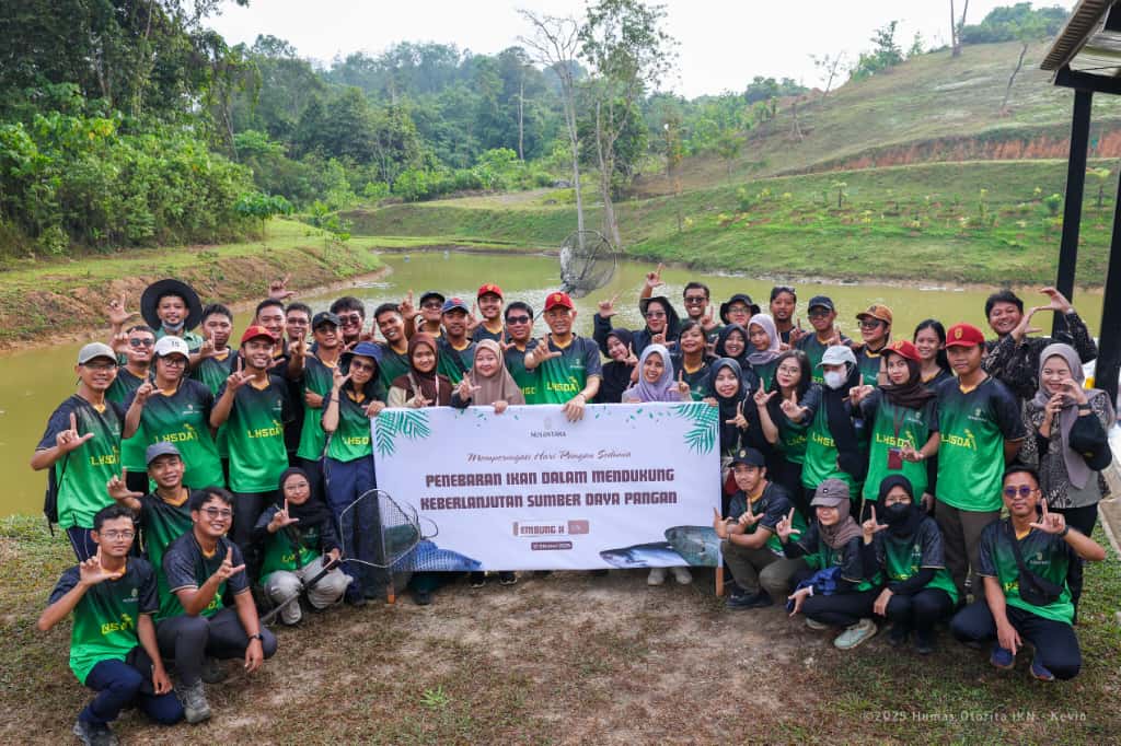 Peringati Hari Pangan Sedunia, Otorita IKN Tebar 500 Kilogram Ikan di Embung H Nusantara