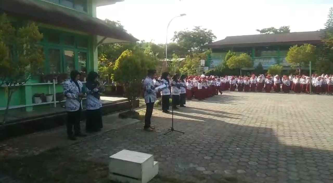 SDN Utama 1 Gelar Upacara Peringatan HUT PGRI, Usung Tema “Guru Hebat, Indonesia Kuat”