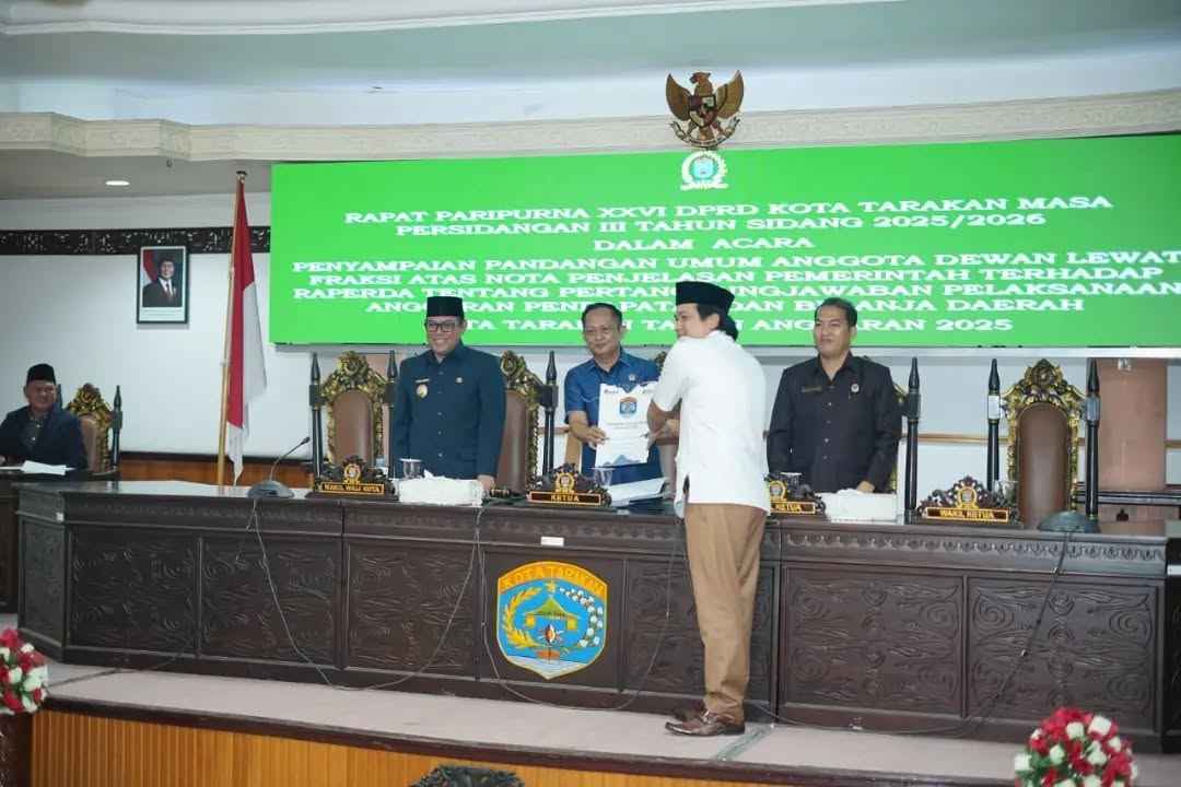 Wakil Wali Kota Hadiri Paripurna DPRD