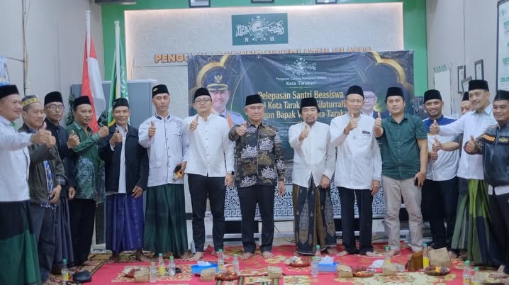 Wali Kota Lepas Penerima Beasiswa PCNU, Dorong Lahirnya Generasi Unggul